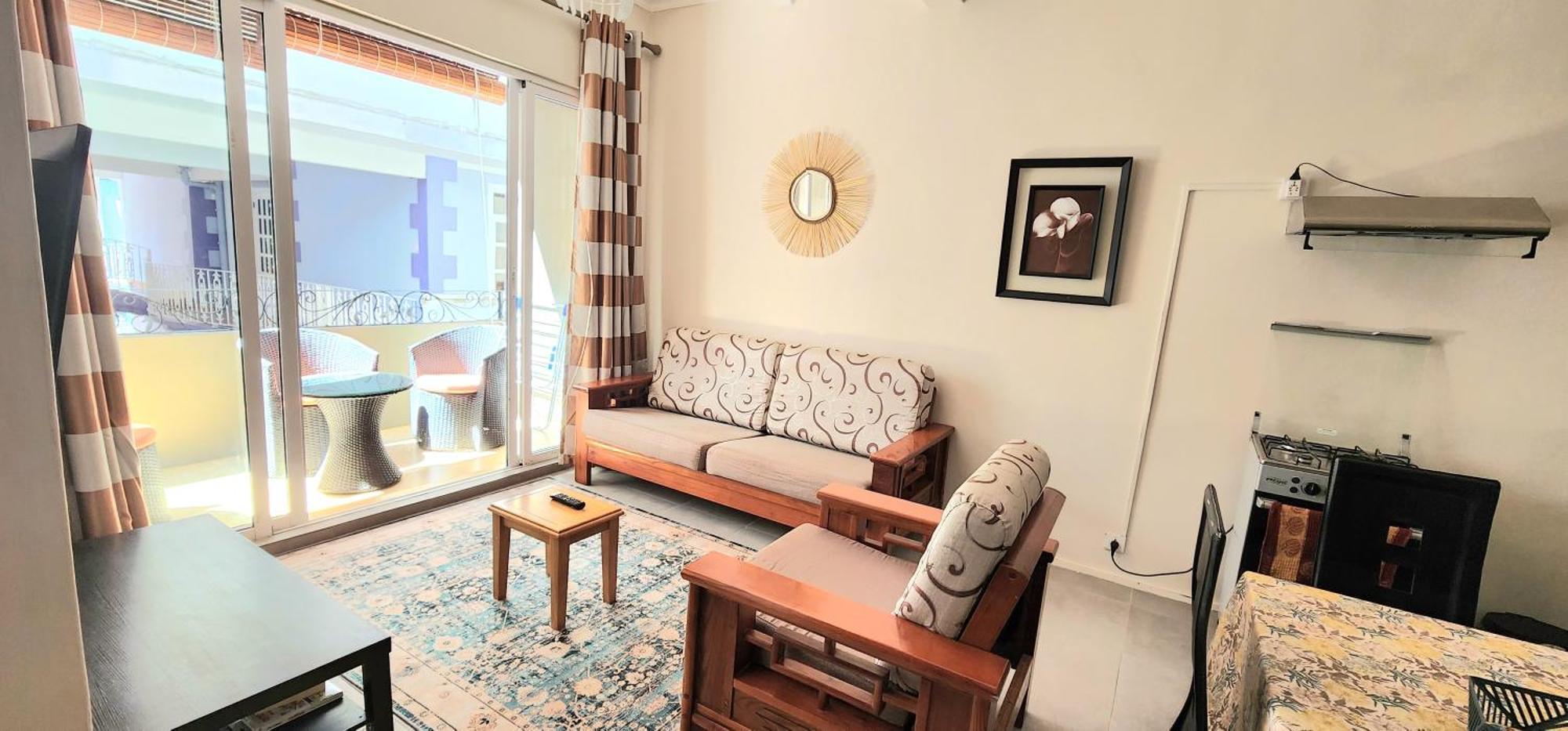 Number 5, Pebble Bay Appartments Apartment